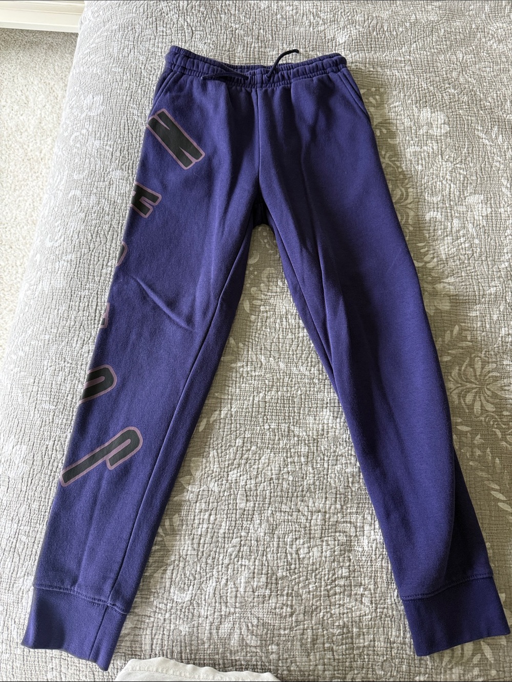 Jordan Youth Boy Sweatpants size Medium (10-12)